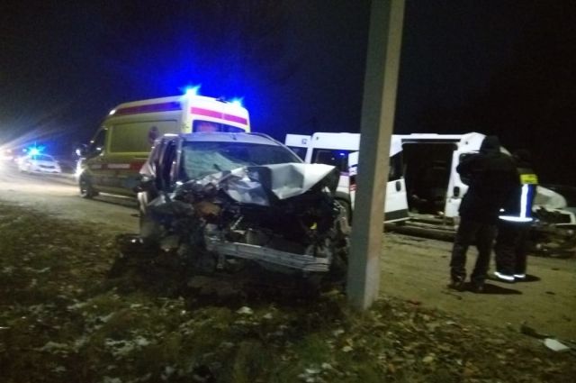 Десять человек пострадали при столкновении маршрутки и Ford в Туле