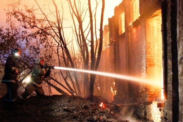 В двух селах Саратовской области вспыхнули пожары из-за печи