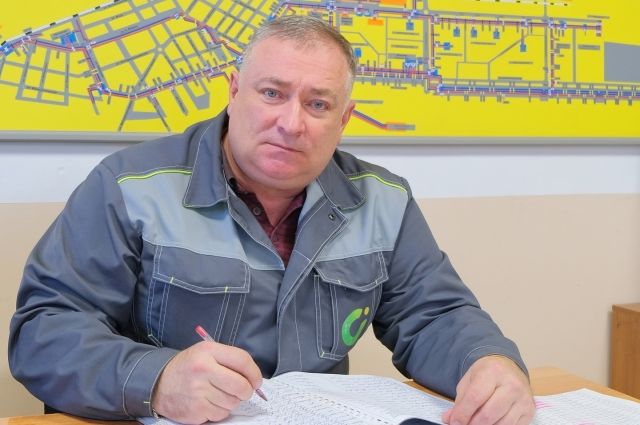 Начальник эксплуатационного района Евгений Паникаров отвечает за тепло в домах более 200 тысяч жителей Восточного округа города.