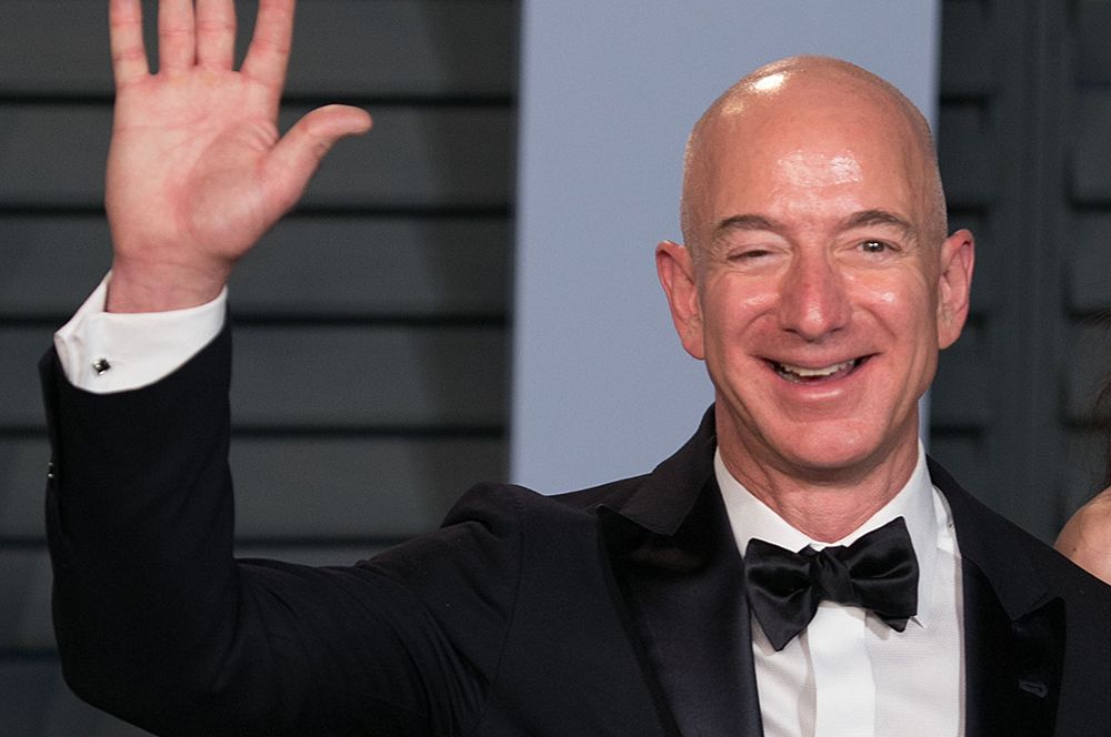 Джефф Безос (Amazon) — $183 млрд. Богатейшим человеком на Земле уже третий год остается глава корпорации Amazon Джефф Безос.