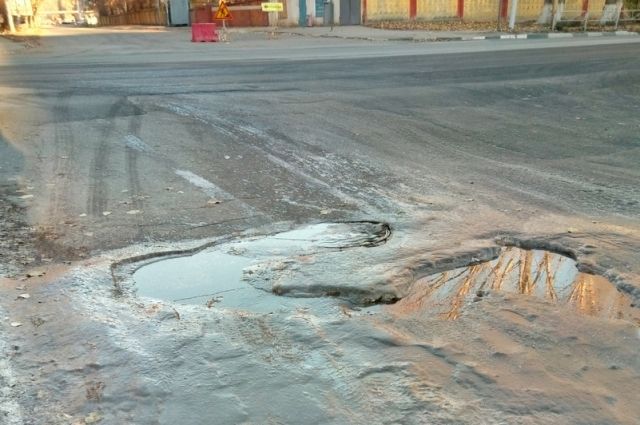 Саратовцы жалуются на ледяную дорогу в Заводском районе