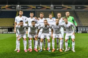 В футбольном клубе «Заря» зафиксировали вспышку коронавируса