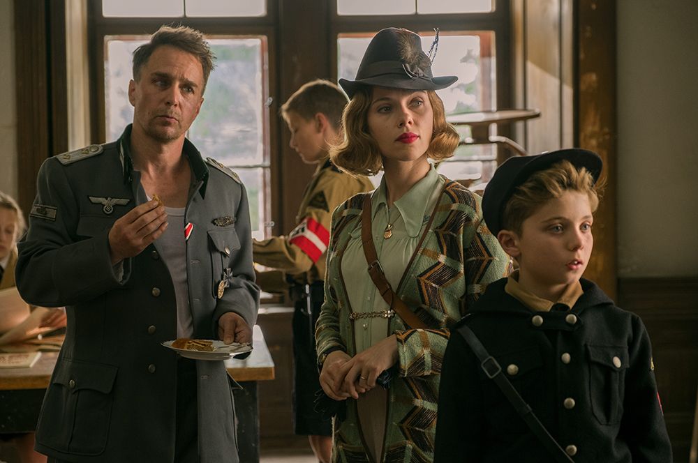 «Кролик Джоджо» (2019) — Рози Бецлер.