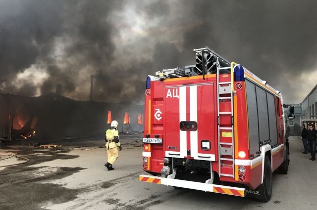 В Нальчике ликвидирован крупный пожар в торговом центре
