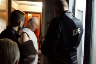 В Киеве сотрудники полиции похитили людей и вымогали 10 тыс. долларов