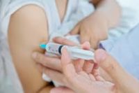 Вакцинация от COVID-19 станет ежегодной, - медики