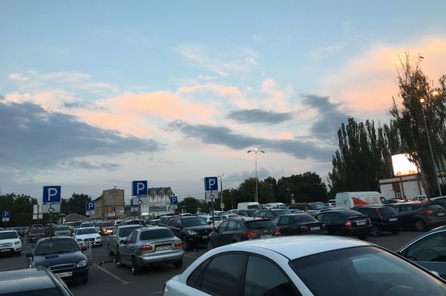 Власти Симферополя: в городе нет мест для новых парковок