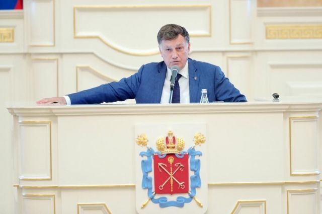 Вячеслав Макаров наградил Андрея Кутепова почетной грамотой