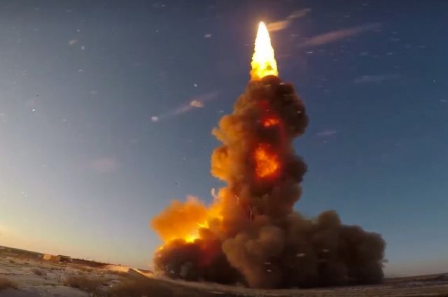 Опубликовано видео пуска новой противоракеты на полигоне в Казахстане
