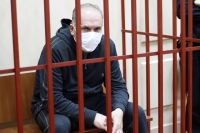 Михаил Мень, обвиняемый в растрате 700 миллионов рублей на посту губернатора Ивановской области в 2011 году, в Басманном суде Москвы.