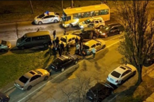 В Киеве водитель авто убегал от погони и протаранил ряд машин