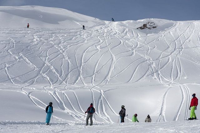 Первым горнолыжный сезон открыл курорт "Эльбрус"