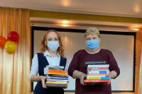 Школьникам села Казанское подарили день игры и мотивационную библиотеку