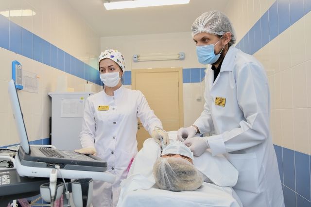 В Тобольске врачи-онкологи Областной больницы №3 получили новый аппарат УЗИ