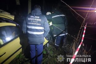 Под Черниговом пассажир украл автомобиль такси и погиб в ДТП: детали