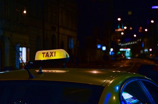 В Москве полицейские задержали пассажира, угнавшего такси