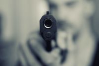 В Николаеве мужчина убил свою жену, после чего застрелился сам