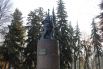 Памятник борцам революции на Соборной площади.