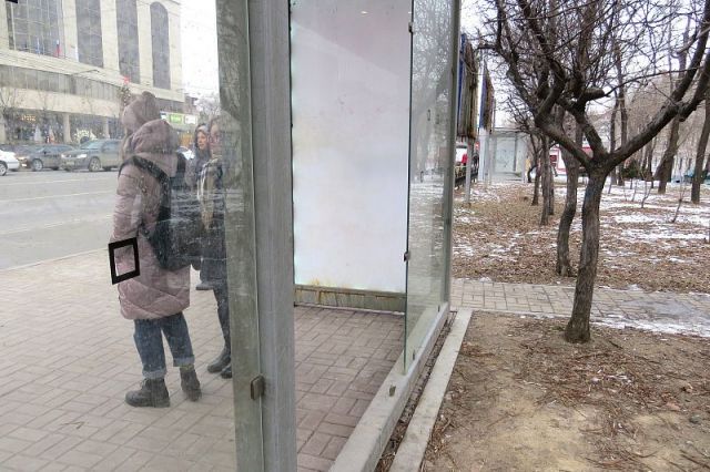 В Хабаровске вандалы снова напали на «умную» остановку возле ПИТОГУ