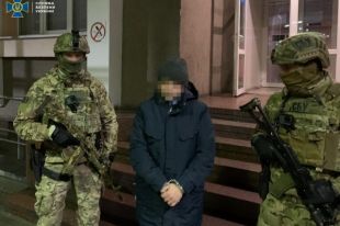 Инспектора Галицкой таможни задержали за систематические взятки.