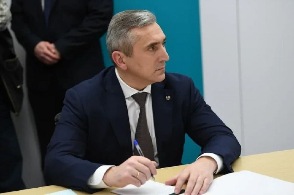 Губернатор Тюменской области Александр Моор на совещании по стратегическому развитию нефтегазохимической отрасли.