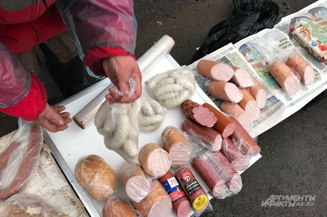 Во Владимирской области продают просроченные сосиски и щуку
