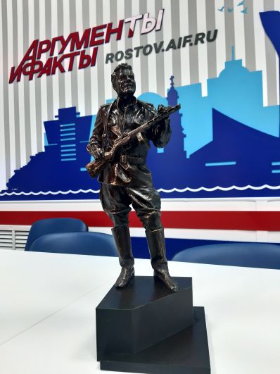 Эскиз памятника Михаилу Пуговкину