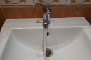 Тюменцы пожаловались на мутную воду из крана