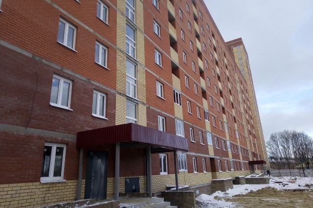 Два новых дома построили в Псковской области для жителей ветхих квартир