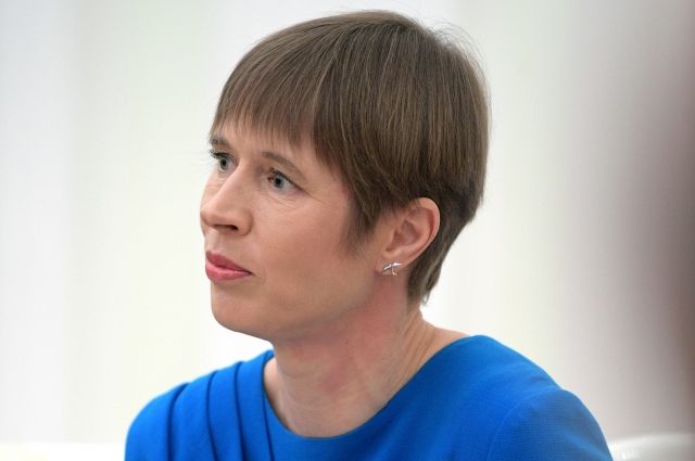Президент Эстонии снова ушла на самоизоляцию из-за контакта с COVID-больным