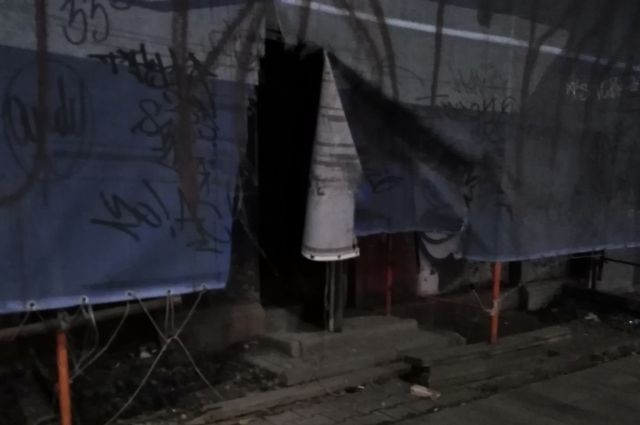 В Ростове так и не закрыли вход внутрь горевшего особняка в центре города