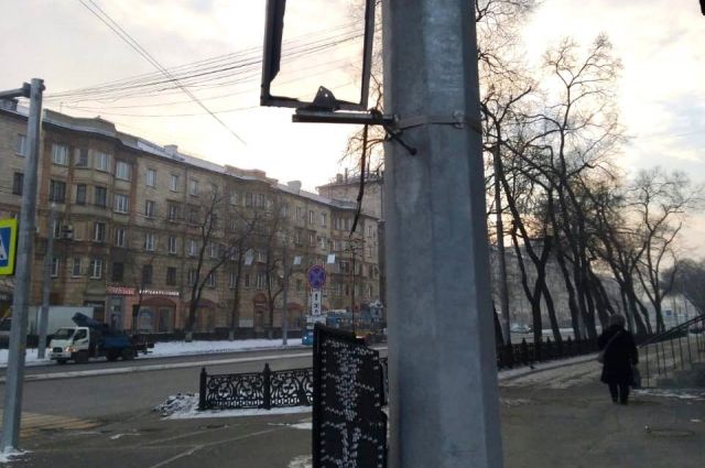 В Новокузнецке вандалы разбили новые светофоры