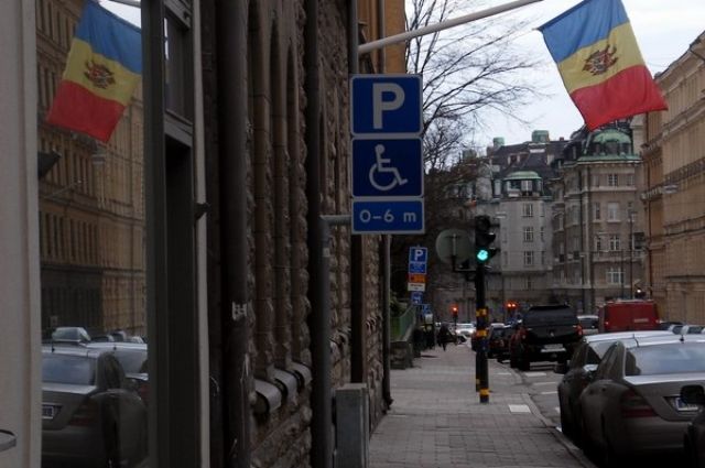 В РФ на автомобиле посольства Молдавии пытались ввезти партию анаболиков