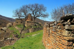 Заброшенный аул Кара-Корейш в Дагестане.