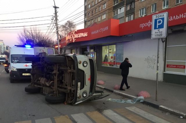 ГИБДД: В ДТП с машиной скорой помощи в Рязани пострадал ее водитель