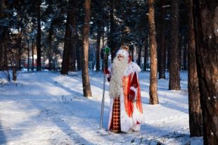 3 декабря Всероссийский Дед Мороз из Великого Устюга и ведущий программы «Главная дорога» Денис Юченков перенеслись в Новосибирск.
