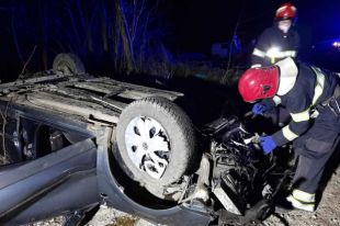 В Хмельницкой области машина слетела в кювет: погибли три человека.
