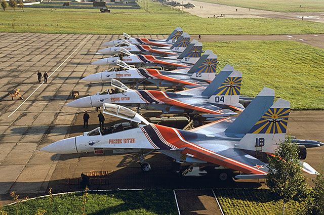 Эскадрилья «Русские витязи» на авиабазе Кубинка, 1991 г.