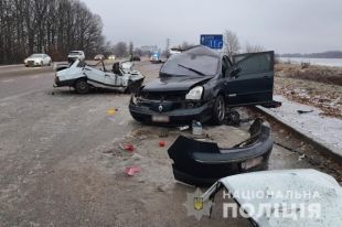 В Киевской области в результате ДТП погиб мужчина и 14-летний подросток.