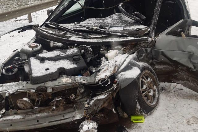 В Тульской области погибли водитель и пассажир Ford Focus