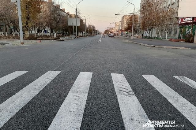 В 2021 году в Оренбурге почти 65 дорог планируют отремонтировать за 2,4 млрд рублей.