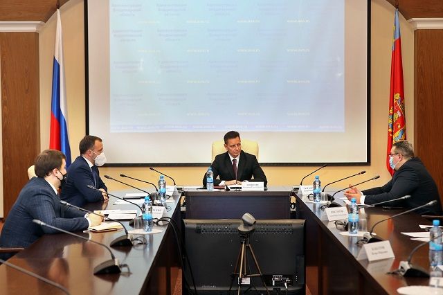 Губернатор Владимир Сипягин подписал закон о приватизации госимущества