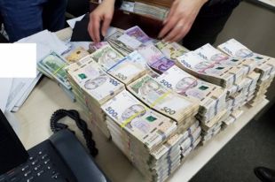 В Украине крупную сеть пиццерий уличили в неуплате 75 млн гривен налогов.