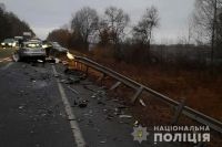 В Черниговской области в ДТП погибли три человека.