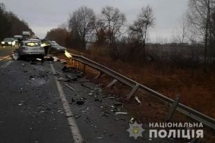 В Черниговской области в ДТП погибли три человека.