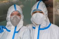 Уходящий год войдёт в мировую историю под знаком коронавируса. Только по официальным данным в Пермском крае с начала пандемии заразились COVID-19 более 25 тысяч человек. Из них более 1,4 тысячи пациентов умерли.