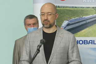 В Украине число заражений COVID до конца года достигнет миллиона, - Шмыгаль.