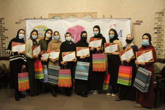 В Чечне малоимущих женщин научили шить и вести бизнес