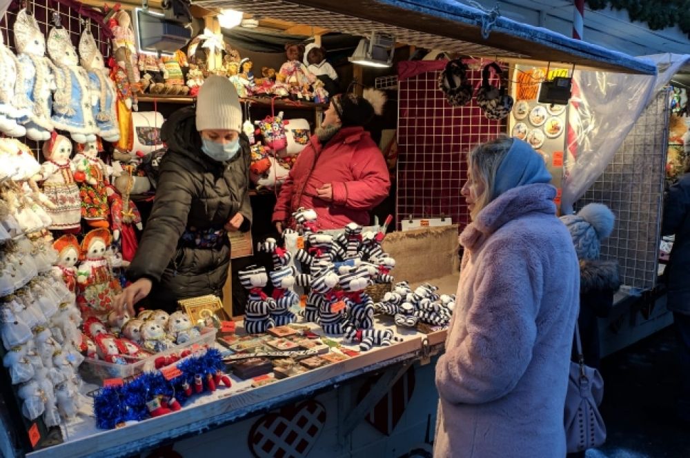 Ярмарка на Манежной площади открылась 19 декабря.