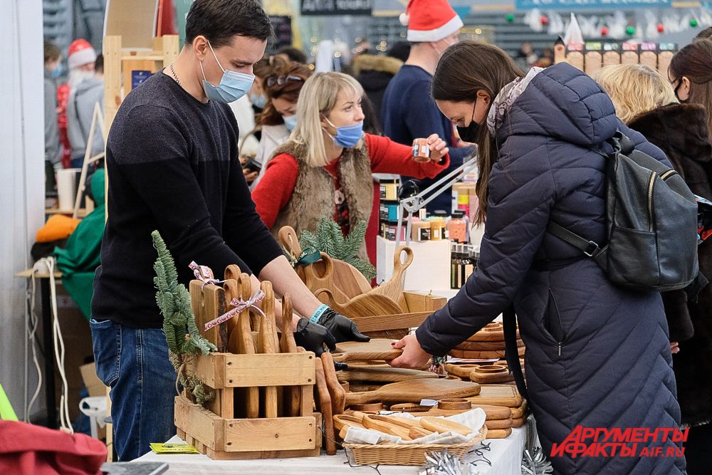 Новогодний фестиваль RED Market в Перми.